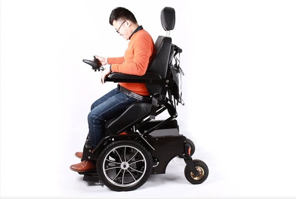 Sản phẩm xe lăn có thể hỗ trợ di chuyển thẳng đứng